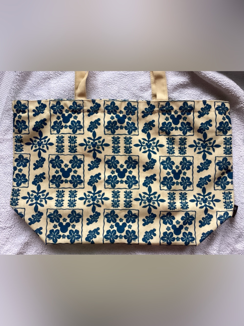 Hawaiian Print Zippered Canvas Tote Bag
